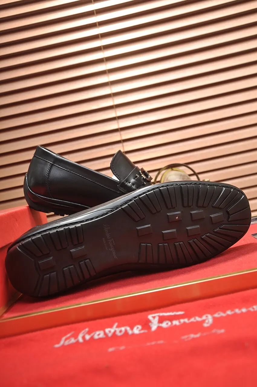 Men's shoes 💰480💶 [Ferragamo/Ferragamo] The latest model in the counter. Original imported open-sided fine cowhide hand-woven + imported 🐂 cowhide + original luxury metal buckle + original combination outsole. No pressure in comparison 38--44🎉